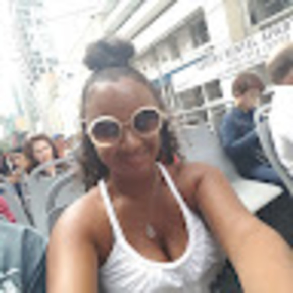 Meet your Posher, Octavia - Picture 1 of 1